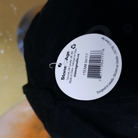 Canadian Maple Leaf Baseball Cap - Picture 5 of 7